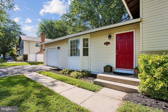 8405 FLOWER HILL, Gaithersburg, MD 20879
