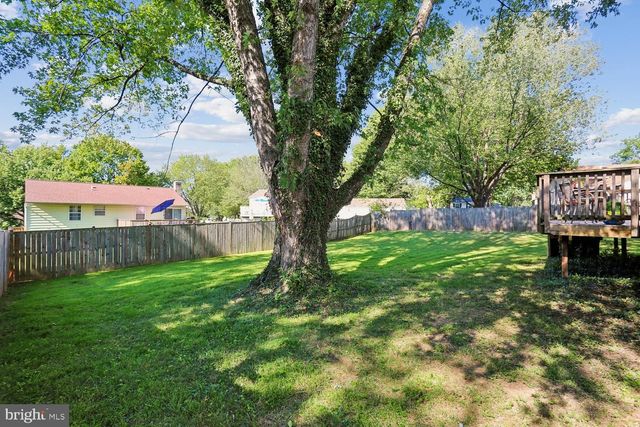 8405 FLOWER HILL, Gaithersburg, MD 20879