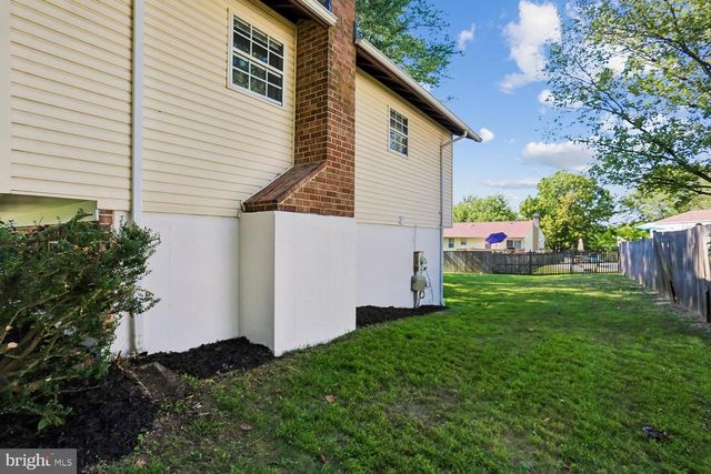 8405 FLOWER HILL, Gaithersburg, MD 20879