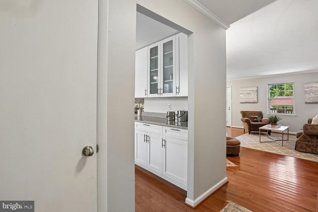 8405 FLOWER HILL, Gaithersburg, MD 20879