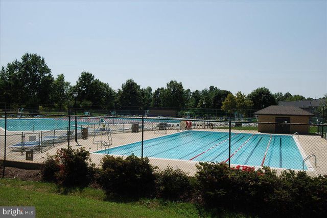 8405 FLOWER HILL, Gaithersburg, MD 20879