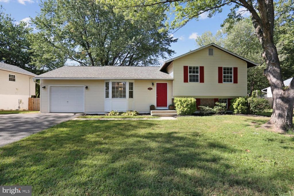 8405 FLOWER HILL, Gaithersburg, MD 20879