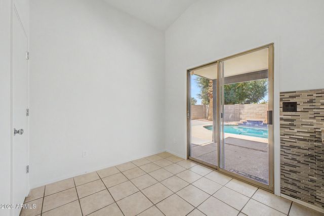 2488 W SAWTOOTH Way, San Tan Valley, AZ 85144