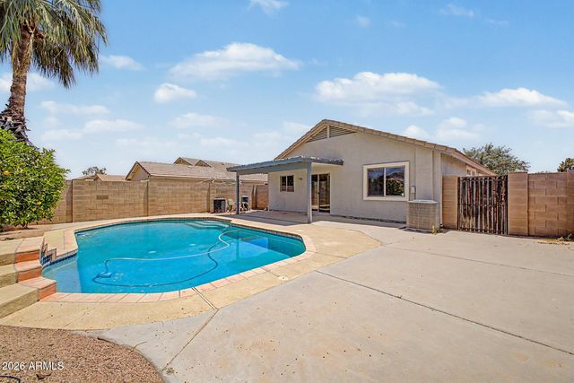 2488 W SAWTOOTH Way, San Tan Valley, AZ 85144