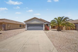 2488 W SAWTOOTH Way, San Tan Valley, AZ 85144
