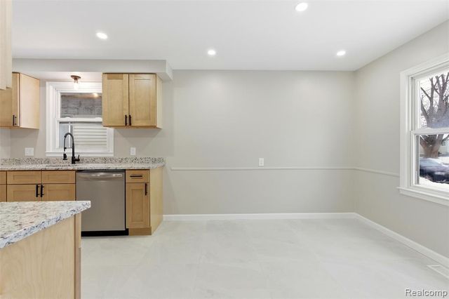 16221 Wormer Street, Detroit, MI 48219