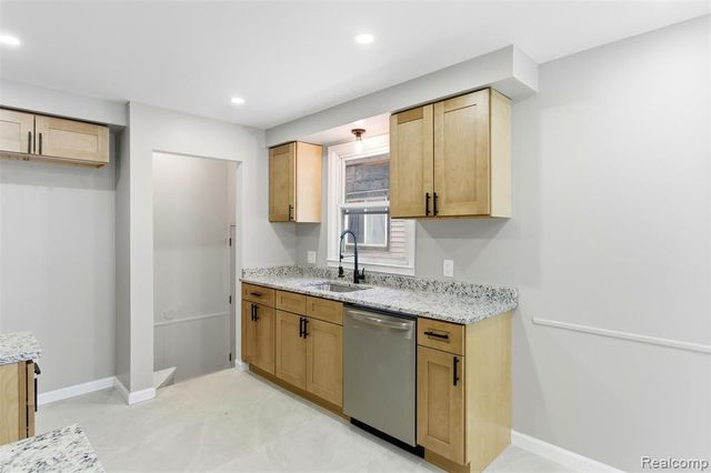 16221 Wormer Street, Detroit, MI 48219