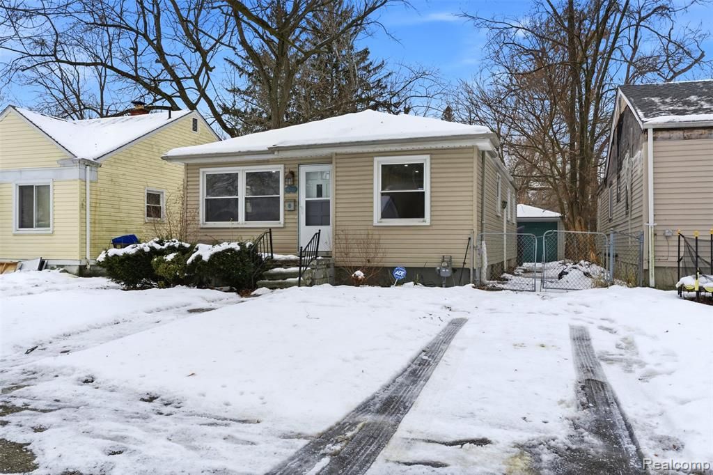 16221 Wormer Street, Detroit, MI 48219