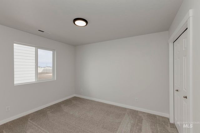 5475 S Desert Cactus Ave, Meridian, ID 83642