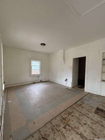 1008 Montana St, San Antonio, TX 78203