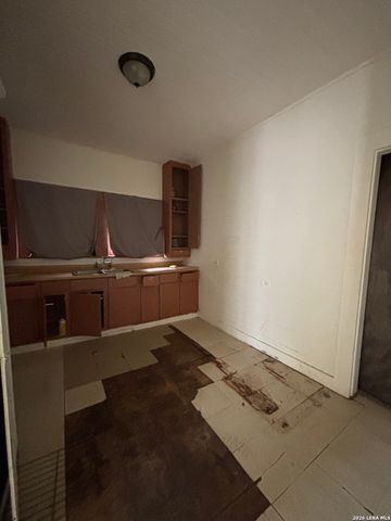 1008 Montana St, San Antonio, TX 78203