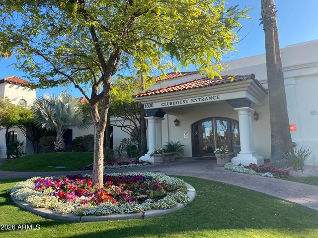 1349 E CATAMARAN Drive, Gilbert, AZ 85234