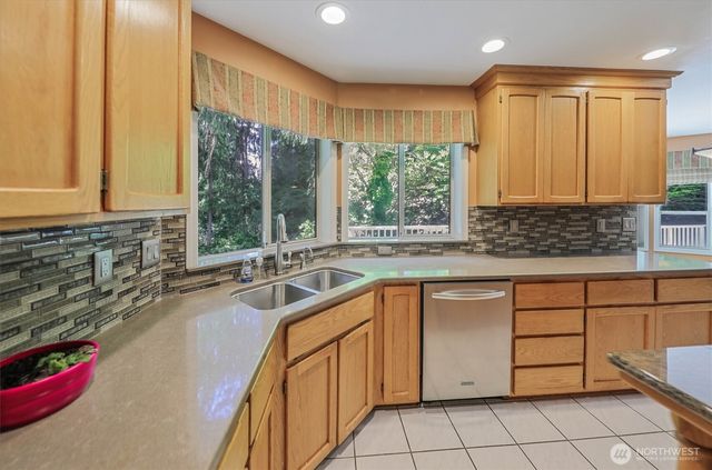 4204 27th Avenue NW, Gig Harbor, WA 98335