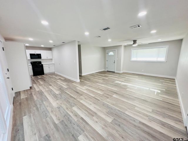 2116 Pine Crest, Tyler, TX 75701