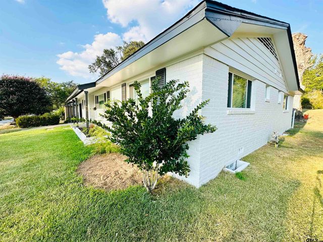 2116 Pine Crest, Tyler, TX 75701