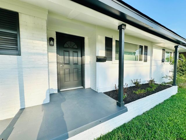 2116 Pine Crest, Tyler, TX 75701