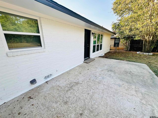 2116 Pine Crest, Tyler, TX 75701
