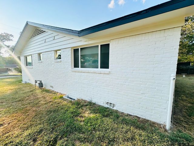 2116 Pine Crest, Tyler, TX 75701
