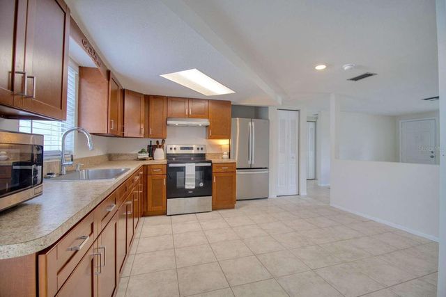 9405 GABLETON LANE, Port Richey, FL 34668