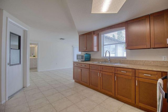 9405 GABLETON LANE, Port Richey, FL 34668