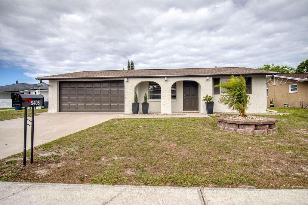9405 GABLETON LANE, Port Richey, FL 34668