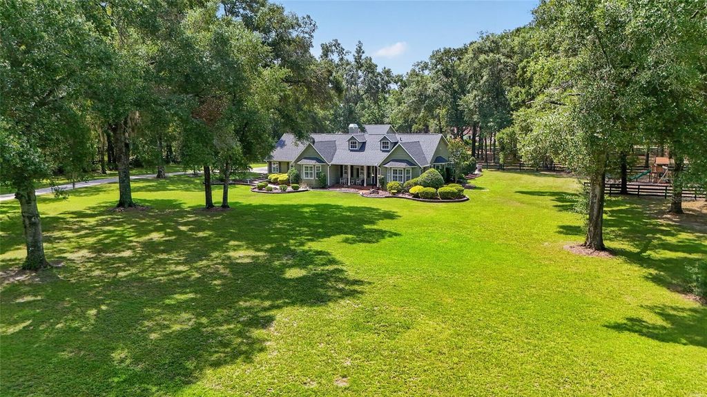 Image 2 of property listing at 7040 SW 97TH PLACE, Ocala, FL 34476