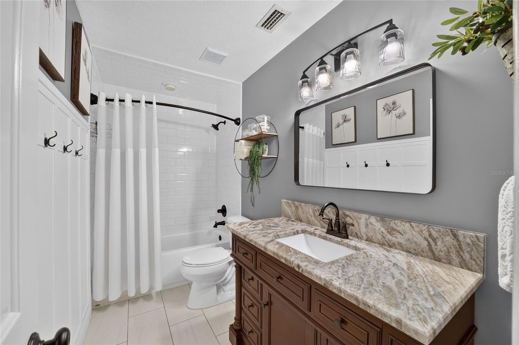 Image 16 of property listing at 7040 SW 97TH PLACE, Ocala, FL 34476