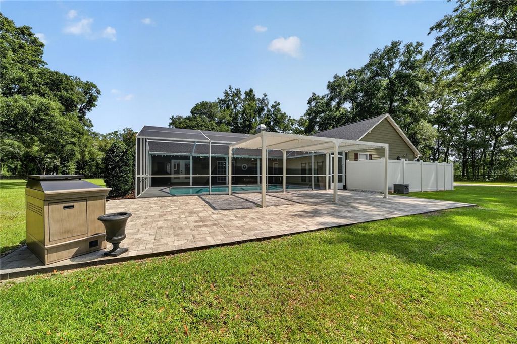 Image 20 of property listing at 7040 SW 97TH PLACE, Ocala, FL 34476