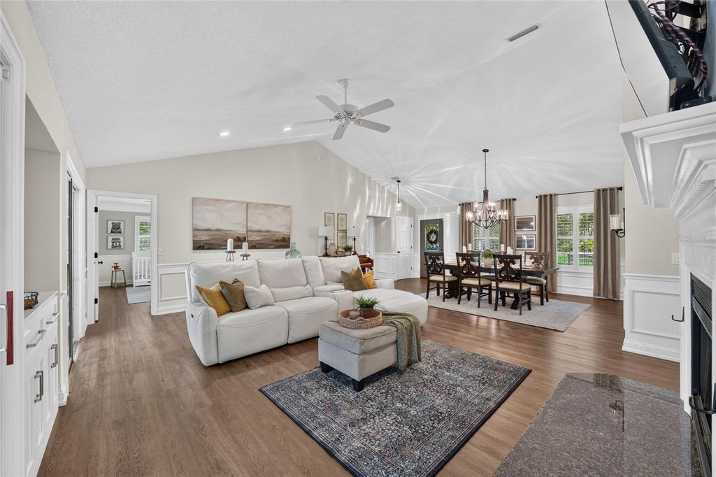 Image 7 of property listing at 7040 SW 97TH PLACE, Ocala, FL 34476