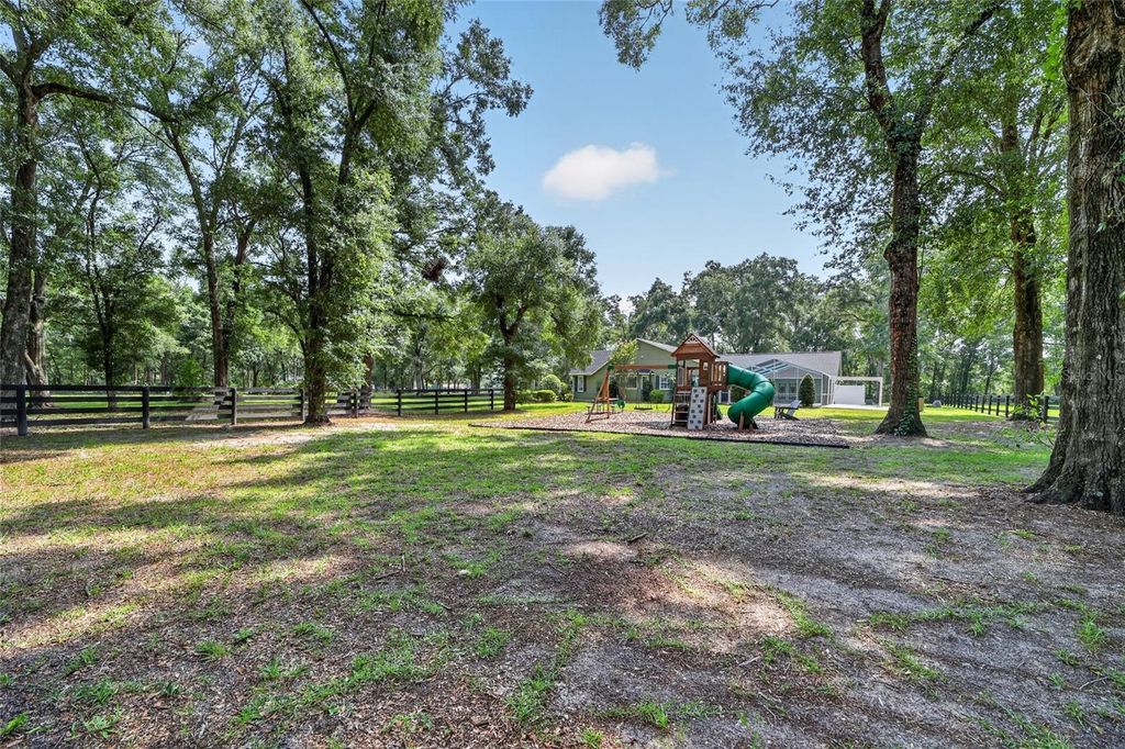 Image 78 of property listing at 7040 SW 97TH PLACE, Ocala, FL 34476