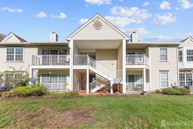 85 Caitlin Court, Franklin, NJ 08823