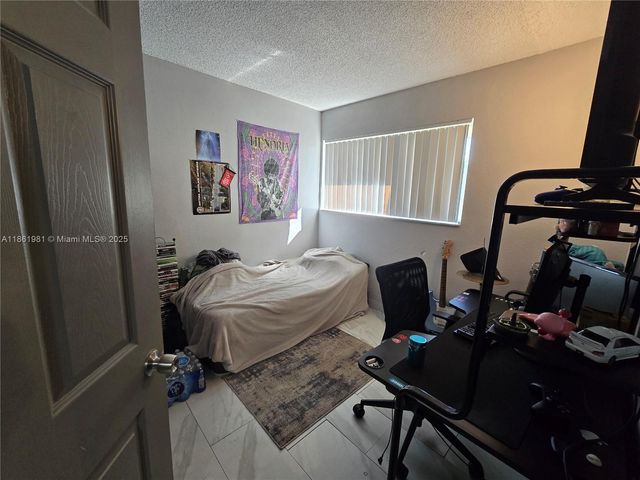 6627 Winfield Blvd 102-C, Margate, FL 33063