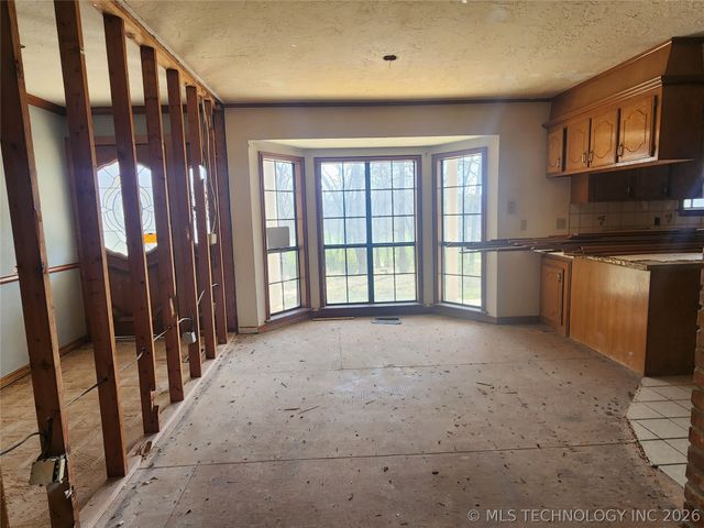 28251 E 2nd Street, Catoosa, OK 74015