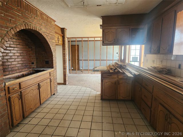 28251 E 2nd Street, Catoosa, OK 74015