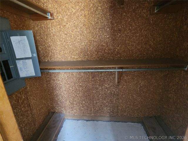 28251 E 2nd Street, Catoosa, OK 74015