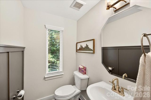 4136 Castleton Road, Charlotte, NC 28211