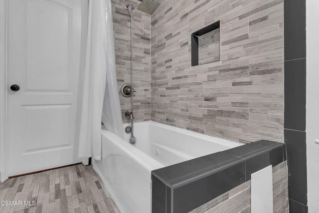 5847 S Wilton Place 5849, Los Angeles, CA 90047