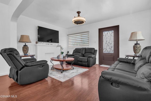 5847 S Wilton Place 5849, Los Angeles, CA 90047