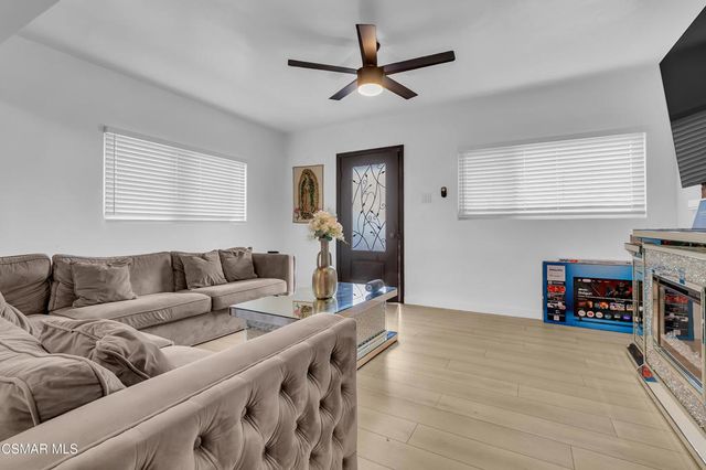 5847 S Wilton Place 5849, Los Angeles, CA 90047