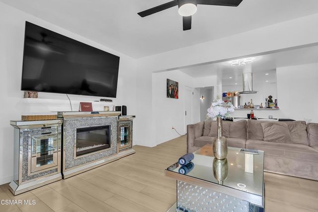 5847 S Wilton Place 5849, Los Angeles, CA 90047