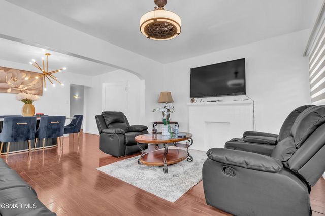 5847 S Wilton Place 5849, Los Angeles, CA 90047