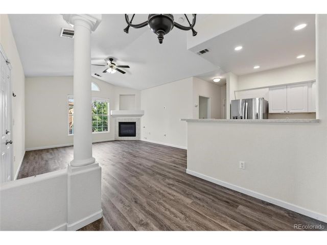 4054 S Crystal Cir 203, Aurora, CO 80014