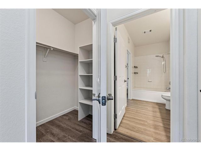 4054 S Crystal Cir 203, Aurora, CO 80014