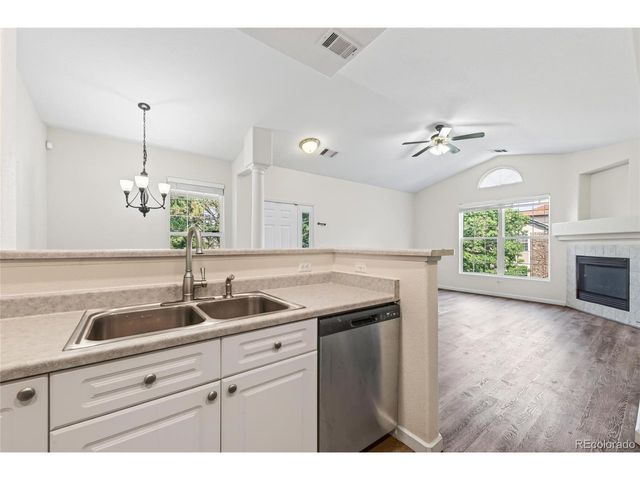 4054 S Crystal Cir 203, Aurora, CO 80014
