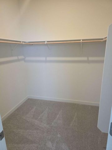 10327 Dal Ct, Elk Grove, CA 95757