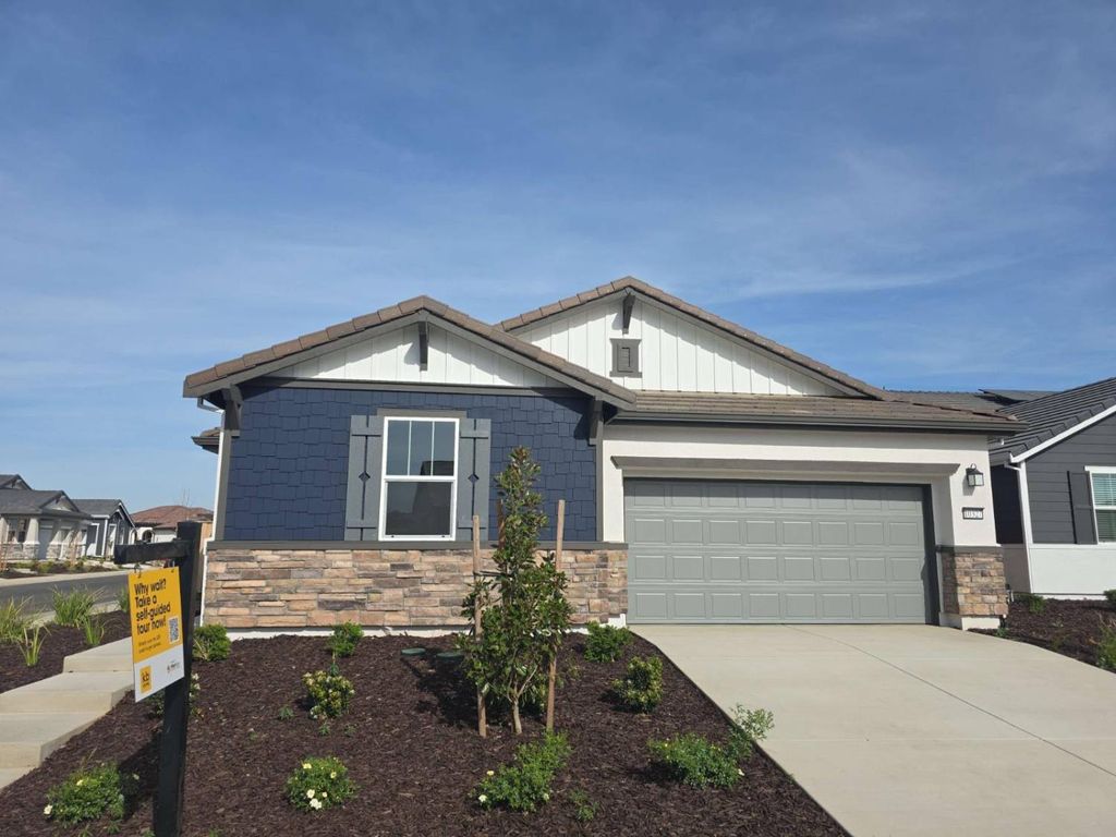 10327 Dal Ct, Elk Grove, CA 95757