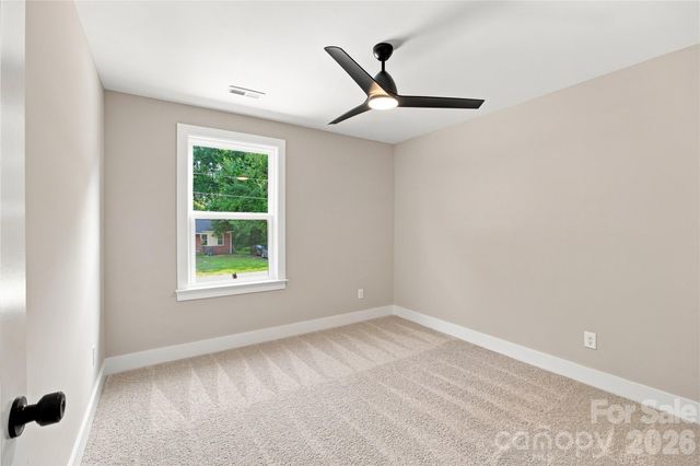2211 W Seventh Avenue, Gastonia, NC 28052