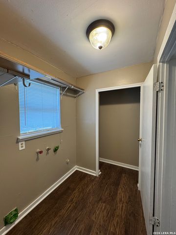 3806 W Martin, San Antonio, TX 78207