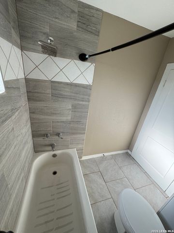 3806 W Martin, San Antonio, TX 78207