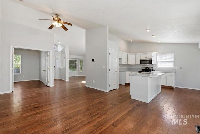 5417 N Hertford Way, Boise, ID 83714